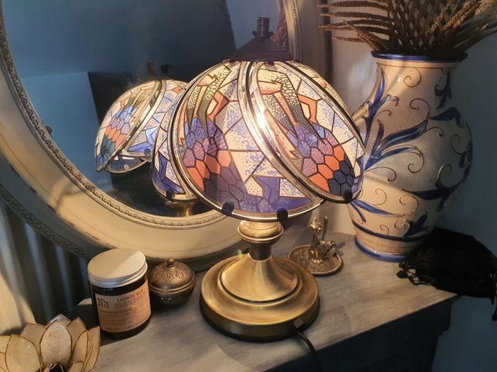 Lunivers ​lumineux de la Lampe Tiphanie : Esthétique et fonctionnalité ‍réunies